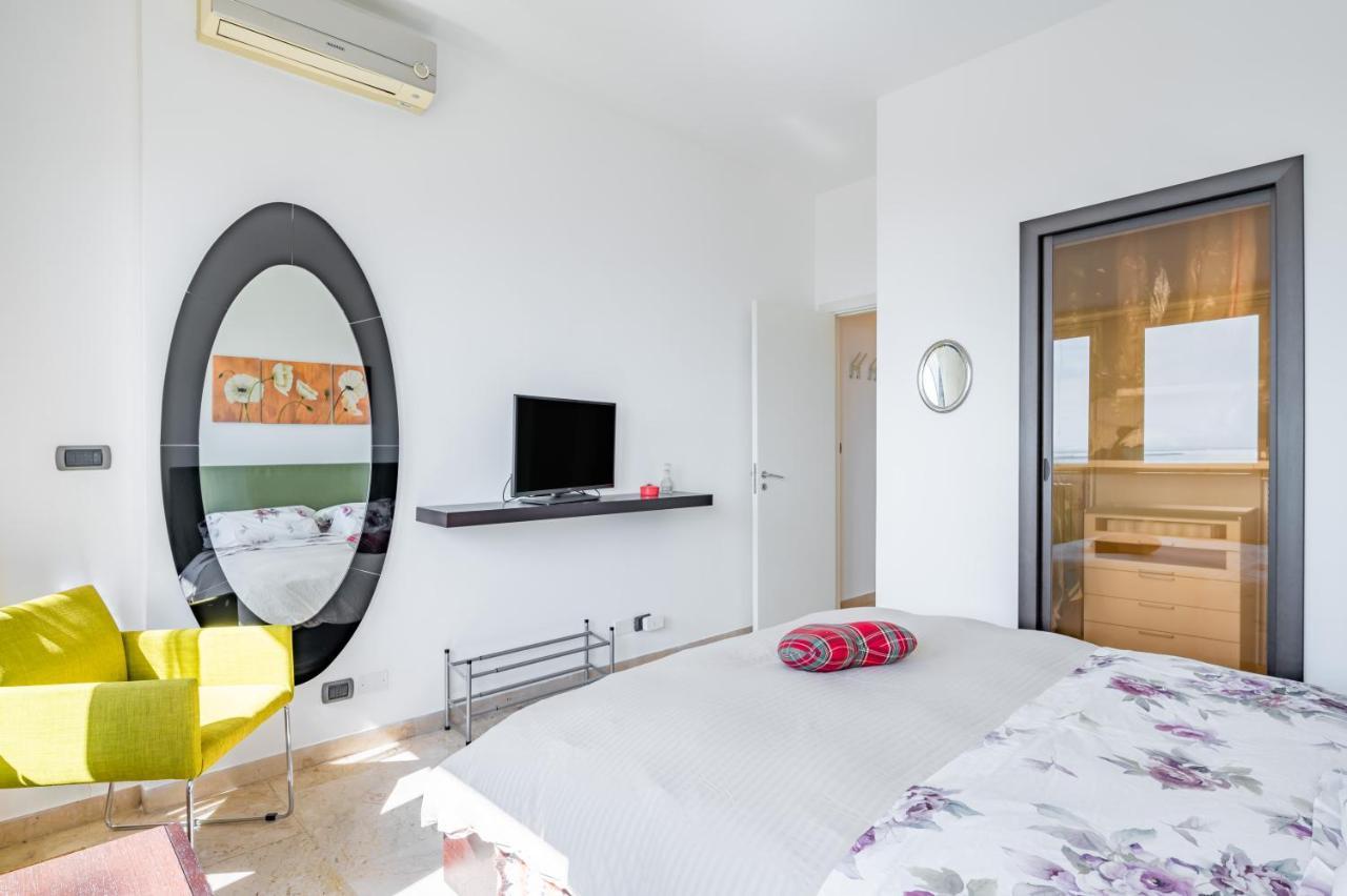 Catania Seaview Apartment With Balcony Bagian luar foto